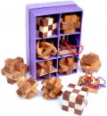 Caja con 6 rompecabezas de madera 3D